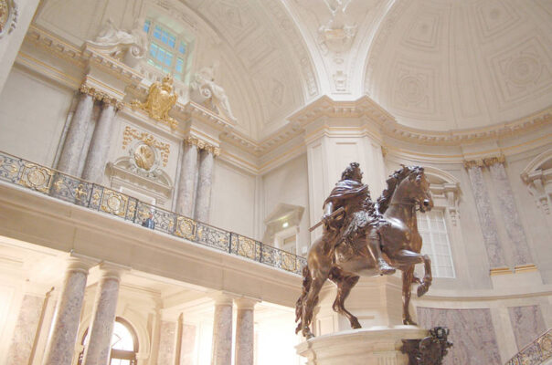 berlin_bodemuseum_kurfuerst_treppengelaender_01-e1623061379209