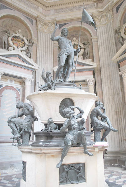 stadthagen_mausoleum_sarkophage_bronze_epitaph02_01